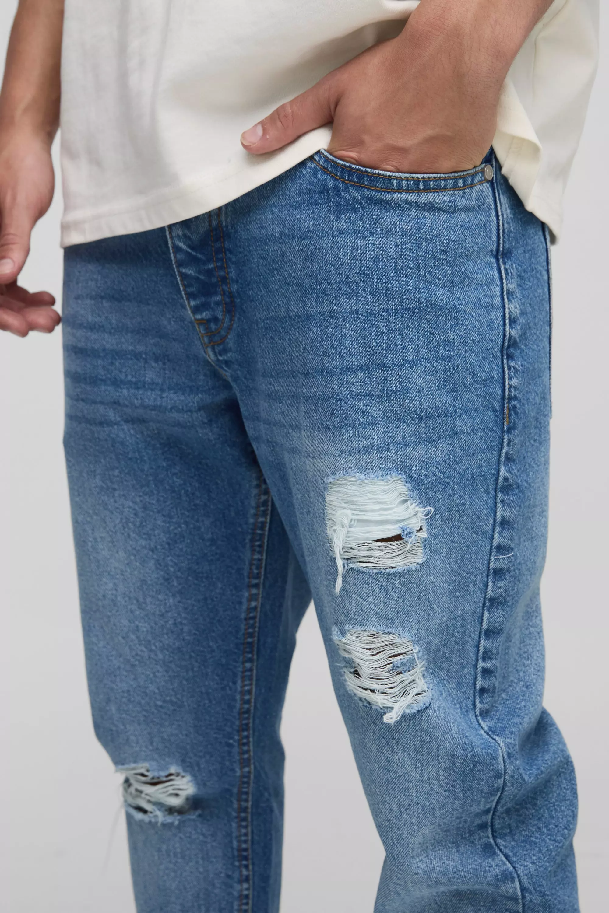 boohoo SLIM RIGID デニム ジーンズ LIGHT BLUE Slim Rigid Subtle Ripped Light Blue Washed Jeans | boohooMAN USA